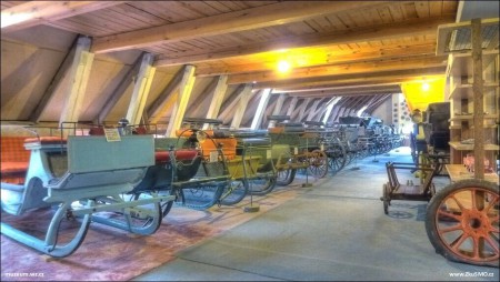 muzeum-historickych-vozidel-stara-zemedelska-technika-a-selska-jizba-v-porezanech-u-tyna-nad-vltavou